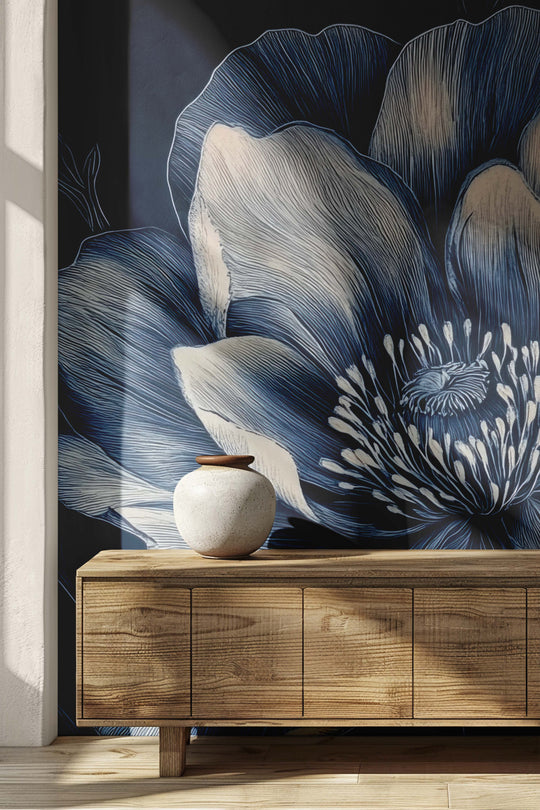 Fleurs de Minuit - Papier Peint Bleu Profond | Élégance Intemporelle