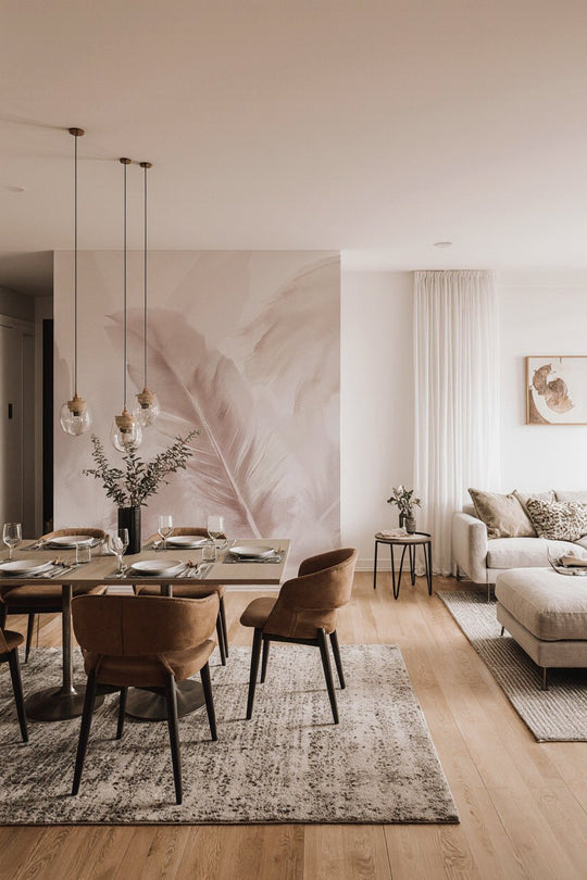 Douceur suspendue - Papier peint panoramique plumes pastel en nuances beiges - Illulart: Papier peint panoramique