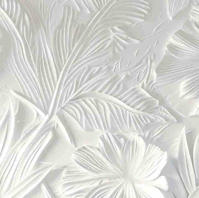 Élégance florale sculptée en blanc