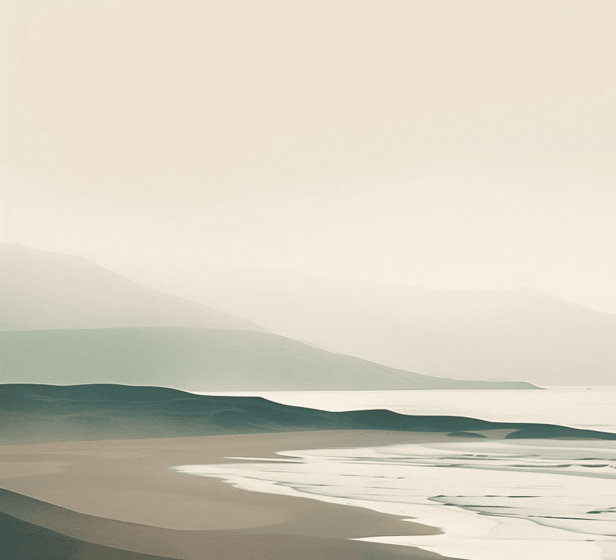 Face à l'Océan – Papier Peint Plage et Montagnes en Brume - Illulart: Papier peint panoramique