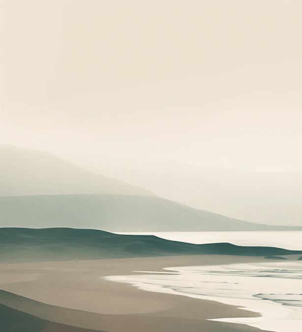 Face à l'Océan – Papier Peint Plage et Montagnes en Brume - Illulart: Papier peint panoramique